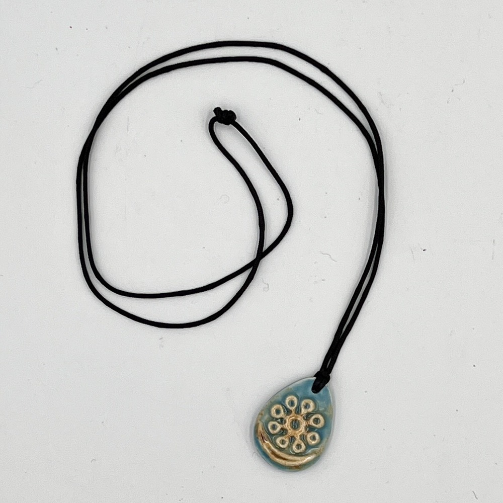 Essential Oil‎ Diffuser Necklace Clay Pendant Aromatherapy